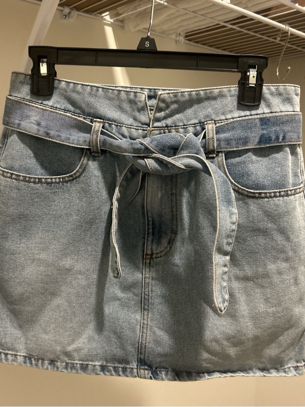 Light Blue Denim Tie-Waist Women's Skirt